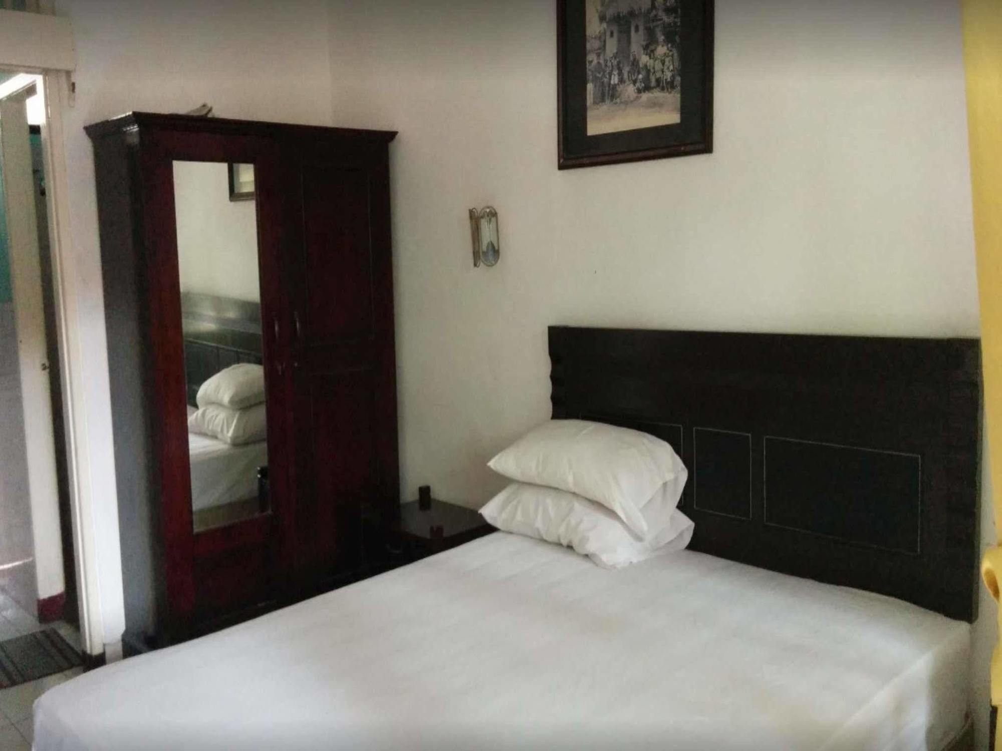 Hotel Airlangga Mataram Luaran gambar